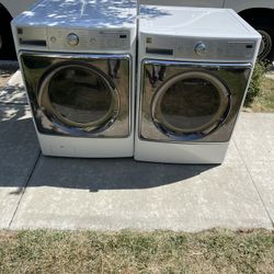 Kenmore Mega Capacity Washer/Dryer (Electric Dryer) 30 Day Warranty 
