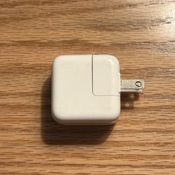 iPad/iPhone Charger Cube