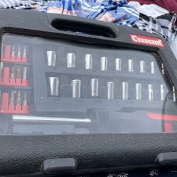 Crescent Hand Drive Socket Set