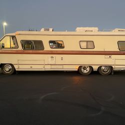 1981 Motorhome  Sport Coach 32Foot