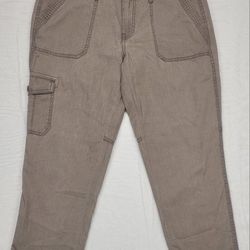 Sonoma Capri Mid Rise Pants