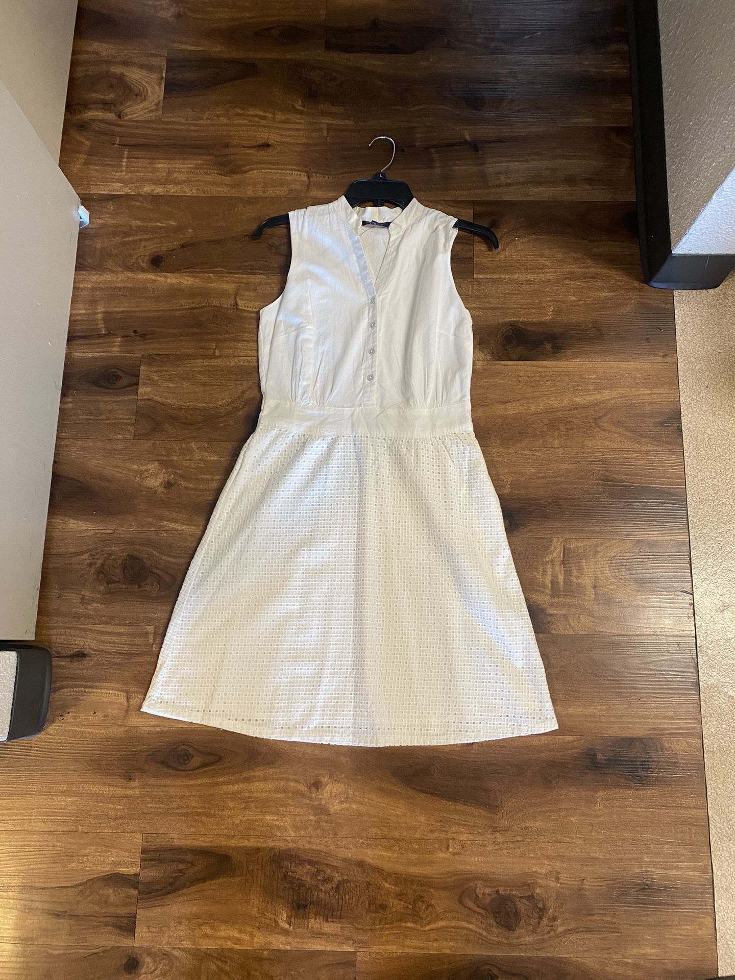 Brand New Woman’s Tommy Hilfiger brand White Dress Up For Sale 