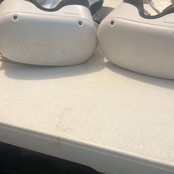 2 Meta Ave Headsets/2 Controllers 