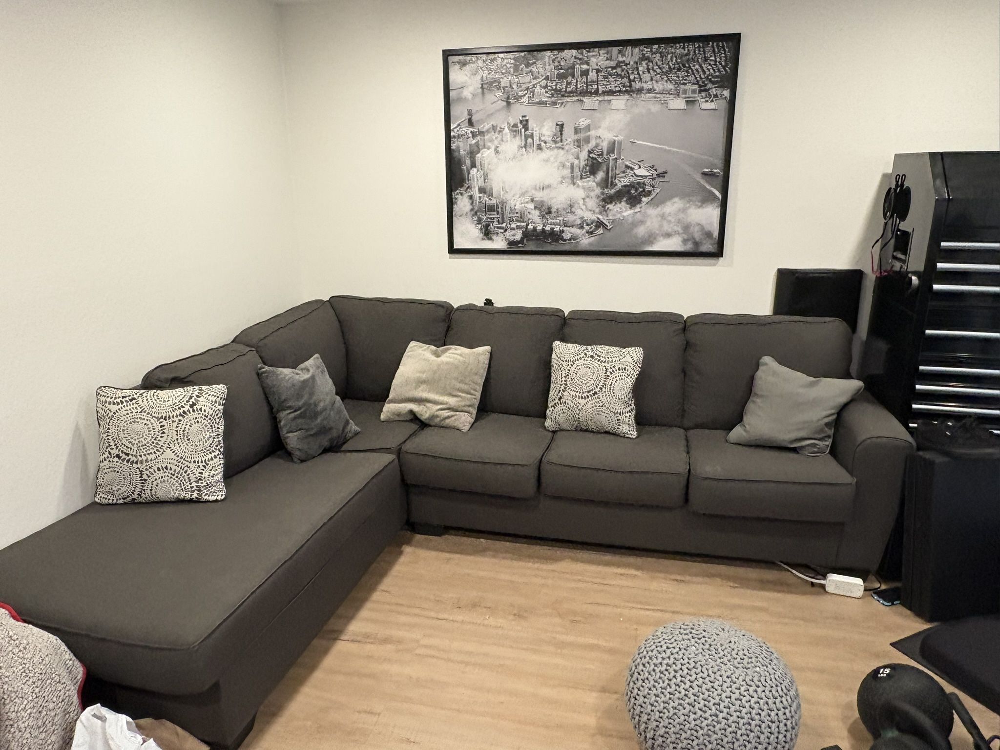 Left Front Facing Sectional Couch w/Down Accent Pillows