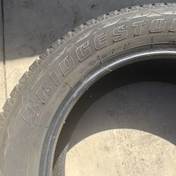 Tire. P275/55R20