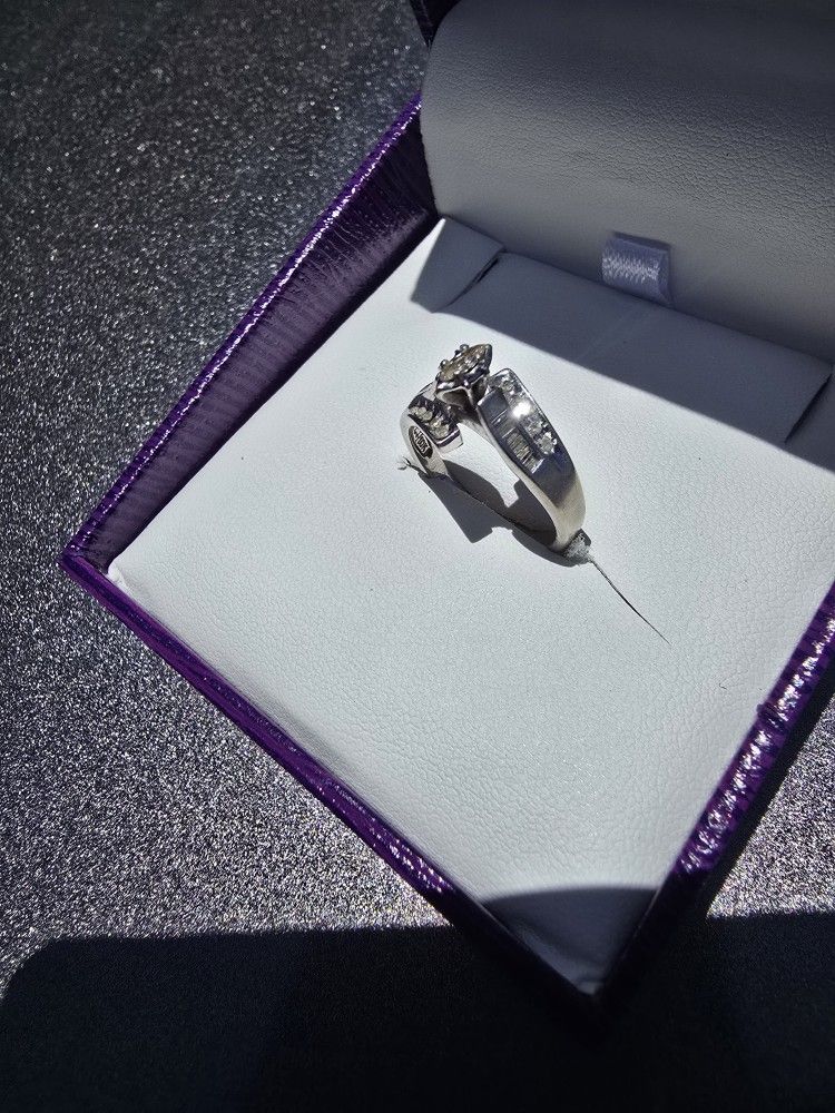 10 Karat Merquise Diamond White Gold Ring