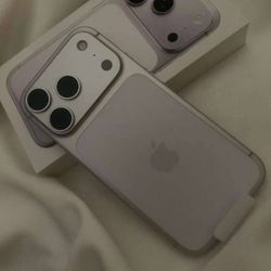 Brand New iPhone 17 Pro Max 2TB**((Factory Unlocked For Any Company))MUST SEE!!