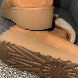 UGG