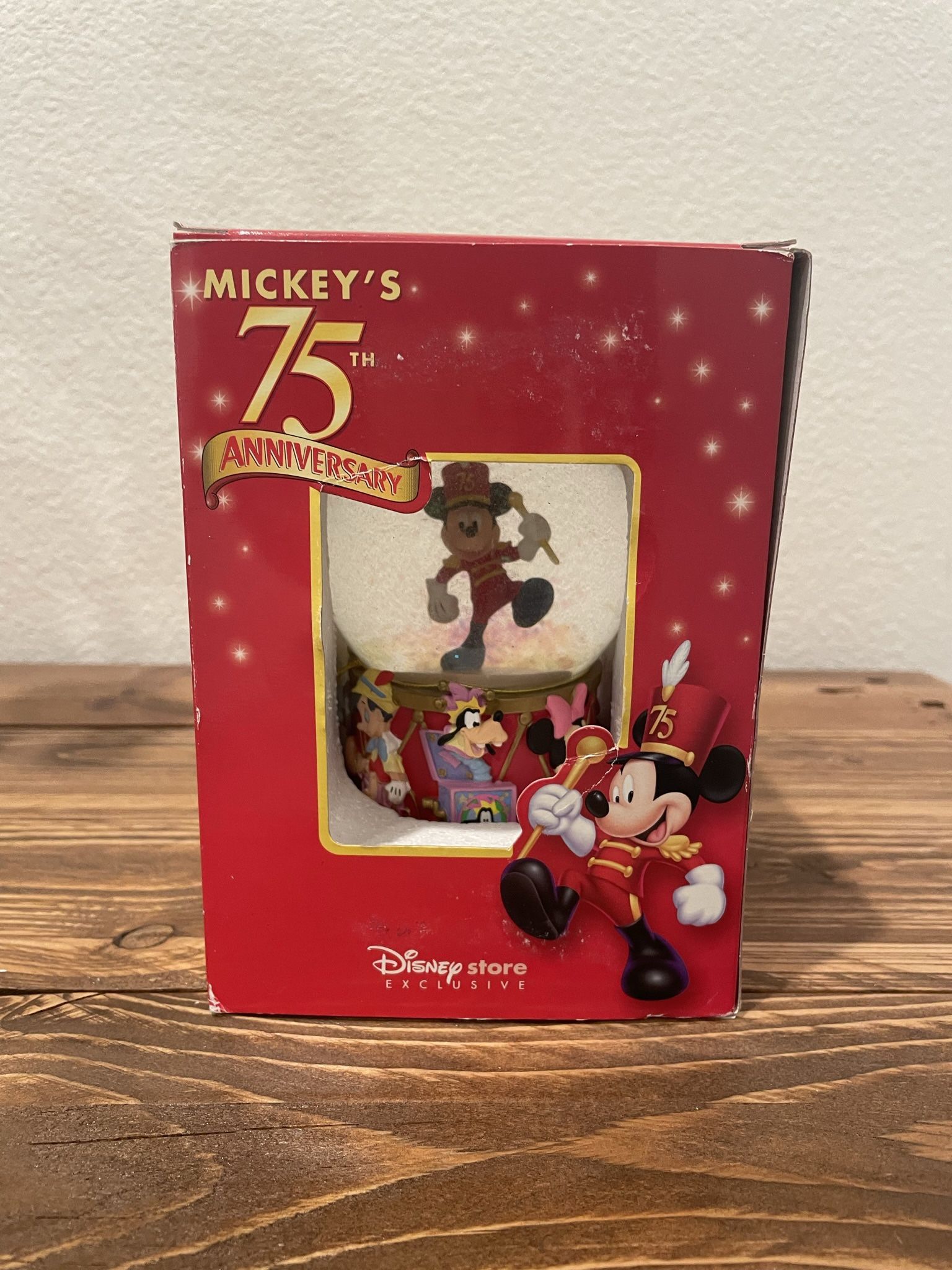 2004 Disney MICKEY’S 75TH ANNIVERSARY Collectible Snow Globe. Special Edition
