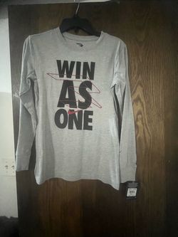NWT youth size large Nike long sleeve shirt