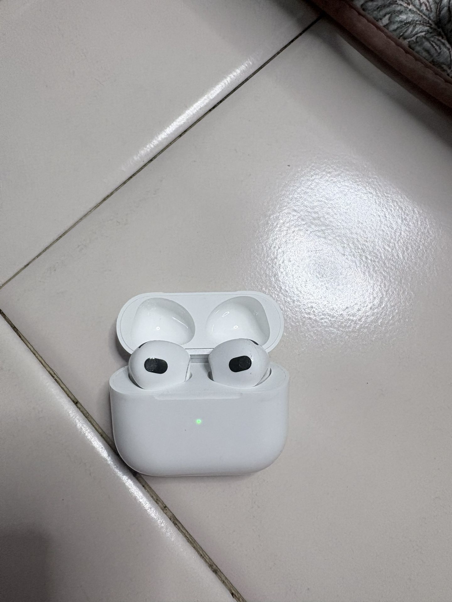 Apple AirPods 3rd Gen