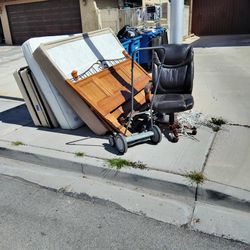 Free out front  4204 grace st