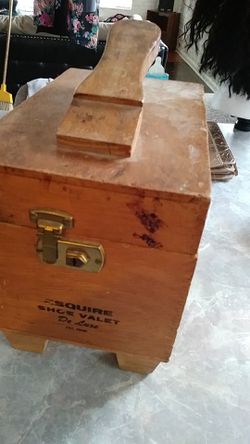Shoe cleaning stool and supplies