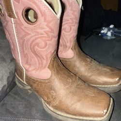 Girls boots