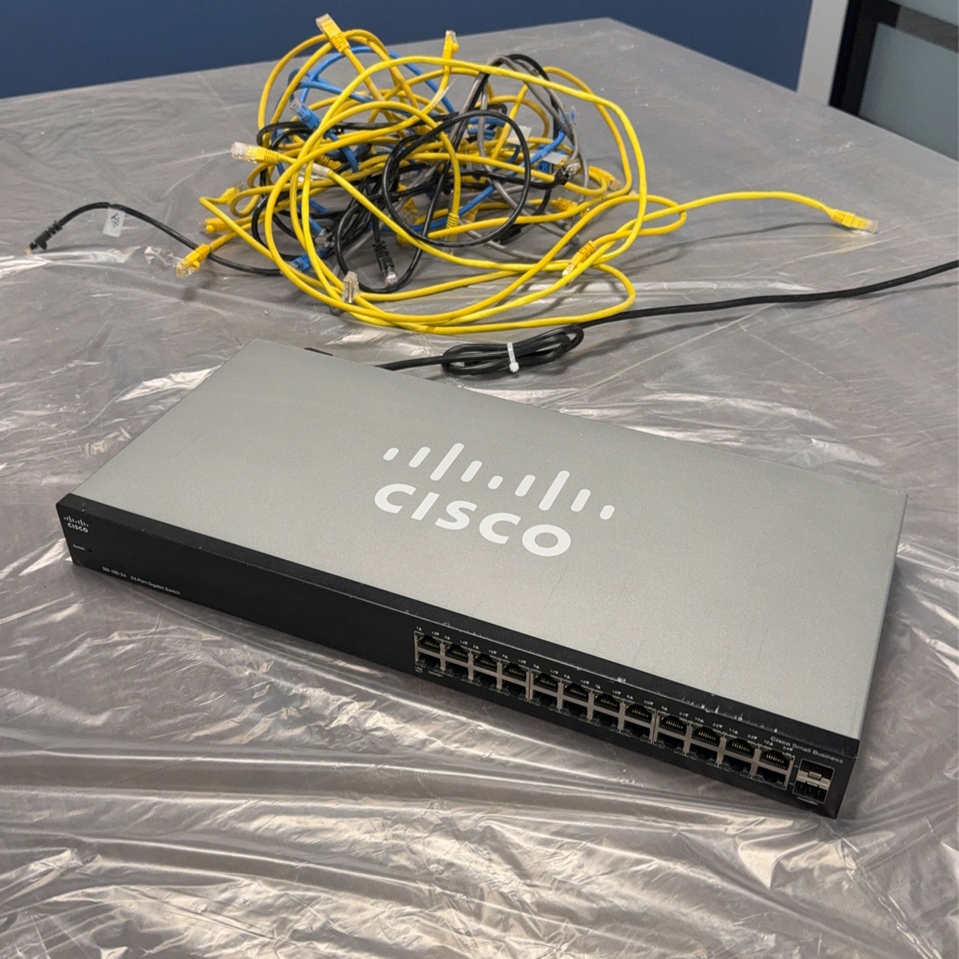 Cisco SG100-24 Gigabit Switch