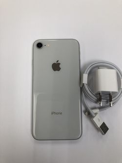 Factory unlocked apple iphone 8, store warranty