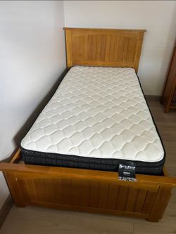 Kindig Solid Wood Storage Twin Bed (READ DESCRIPTION)