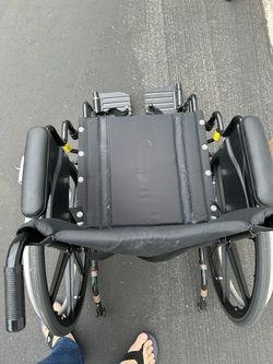 Manual Wheelchair with Footrests and Armrests