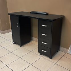 Large Roll around Table 