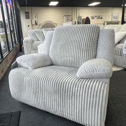 New Manual Recliner Super Comfortable. Delivery Available 