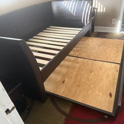 Daybed With Trundle 