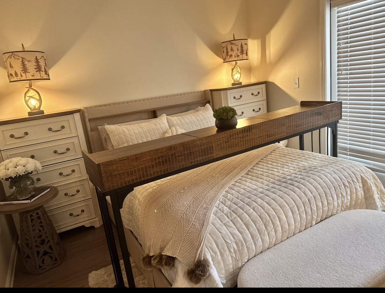 Entry Table And Vanity