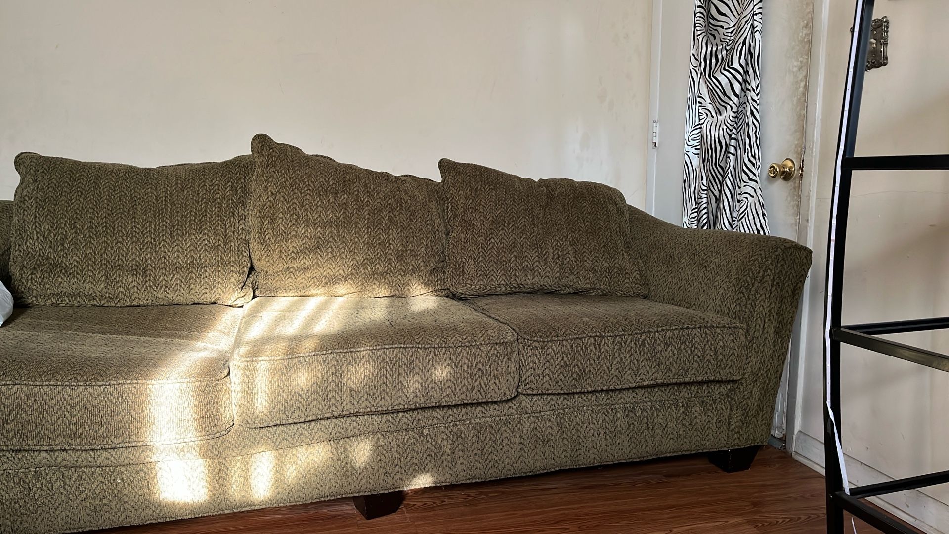 Furniture/appliances for sale