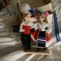 Vintage Pair Of Dolls Around The World Boy And Girl Wooden Dancing 