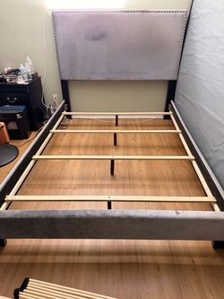 Mattress frame size Queen