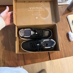 Vionic Black Leather Sneakers - Size 8 Wide -  New