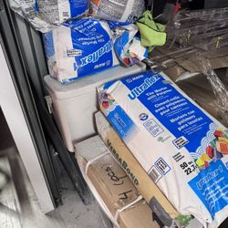 Pair of toilets as is