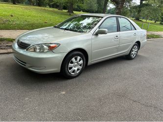 2004 Toyota Camry LE