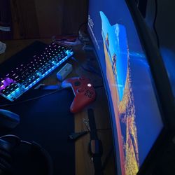 Debloated Gaming And Streaming PC INCLUDES XBOX ONE And 32Inch Curved Monitor  And webcam It’s All Only Been Used 8 Times