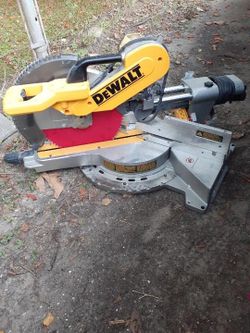 Dewalt power saw