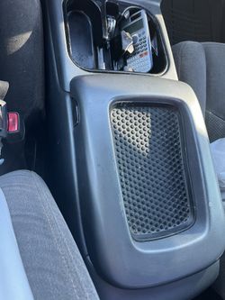 03-06 Chevy Silverado Middle Console
