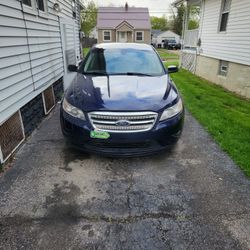 2011 Ford Taurus