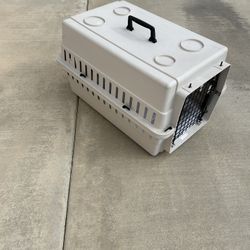 Small Animal Crate 15” X 24” X 14” Tall