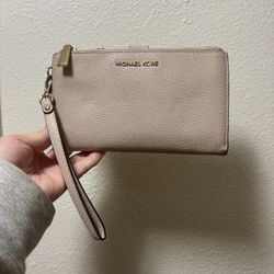 Michael Kors Wallet Wristlet 