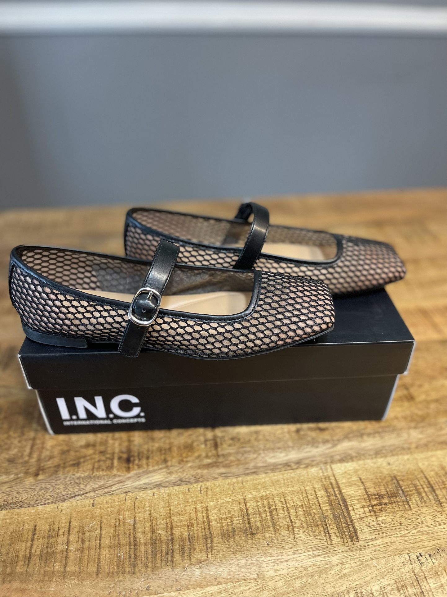 I.N.C. Black Ballet Flats Size 7.5