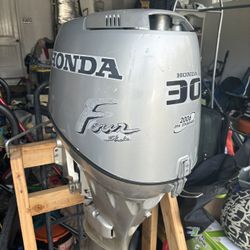 2006  Honda 30hp, 4stroke Outboard