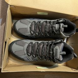 khombu boots Size 11 New