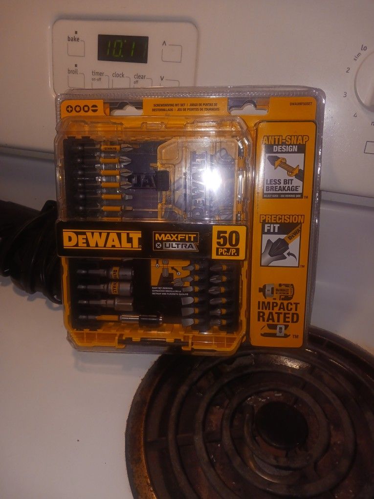 DeWalt Tools Drill Set And Impact Bits