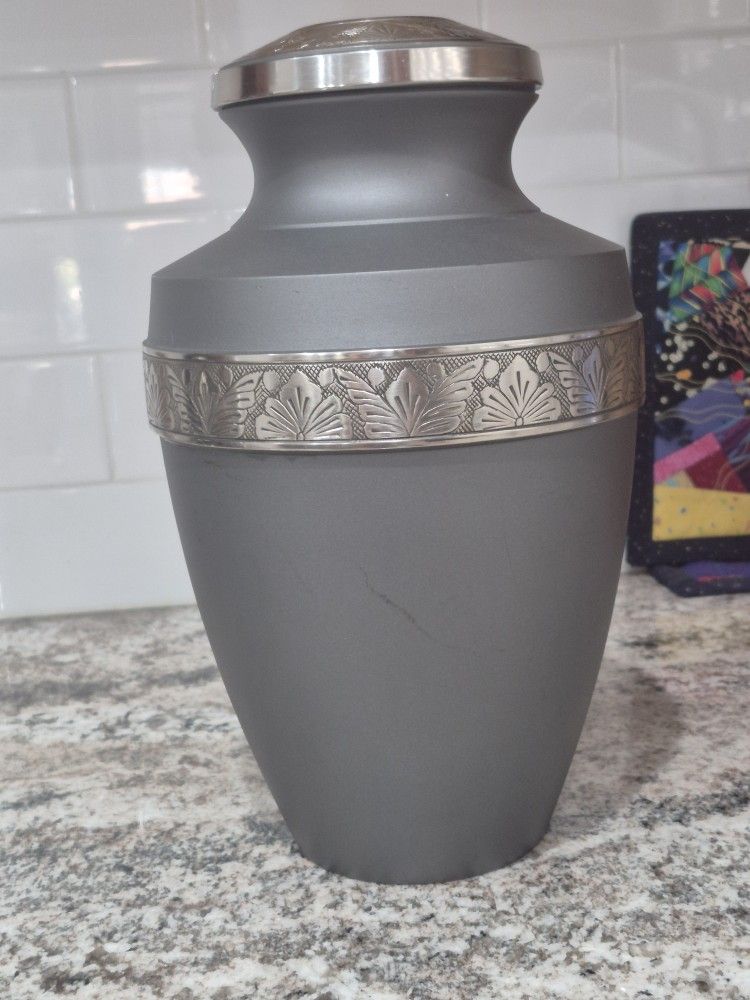 Urn
