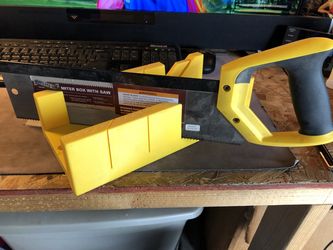 Portland mitre box and saw. Used once.