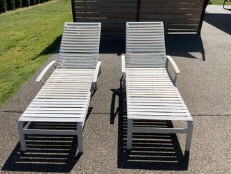 Chaise Lounge chairs