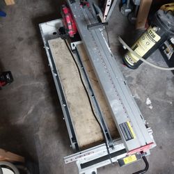 Tile Saw Cuts Up To 24 Inch Tiles 