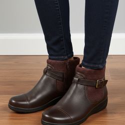 CLARKS Women’s Cheyn Kisha Ankle Boots Dark Brown Size 11