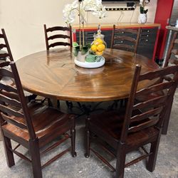 Round WoodenDining Table And Chairs 