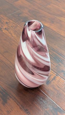Art Glass Swirl Vase