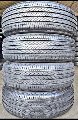 ✅ 225 60 R 18 Michelin tires en perfectas condiciones de Vida